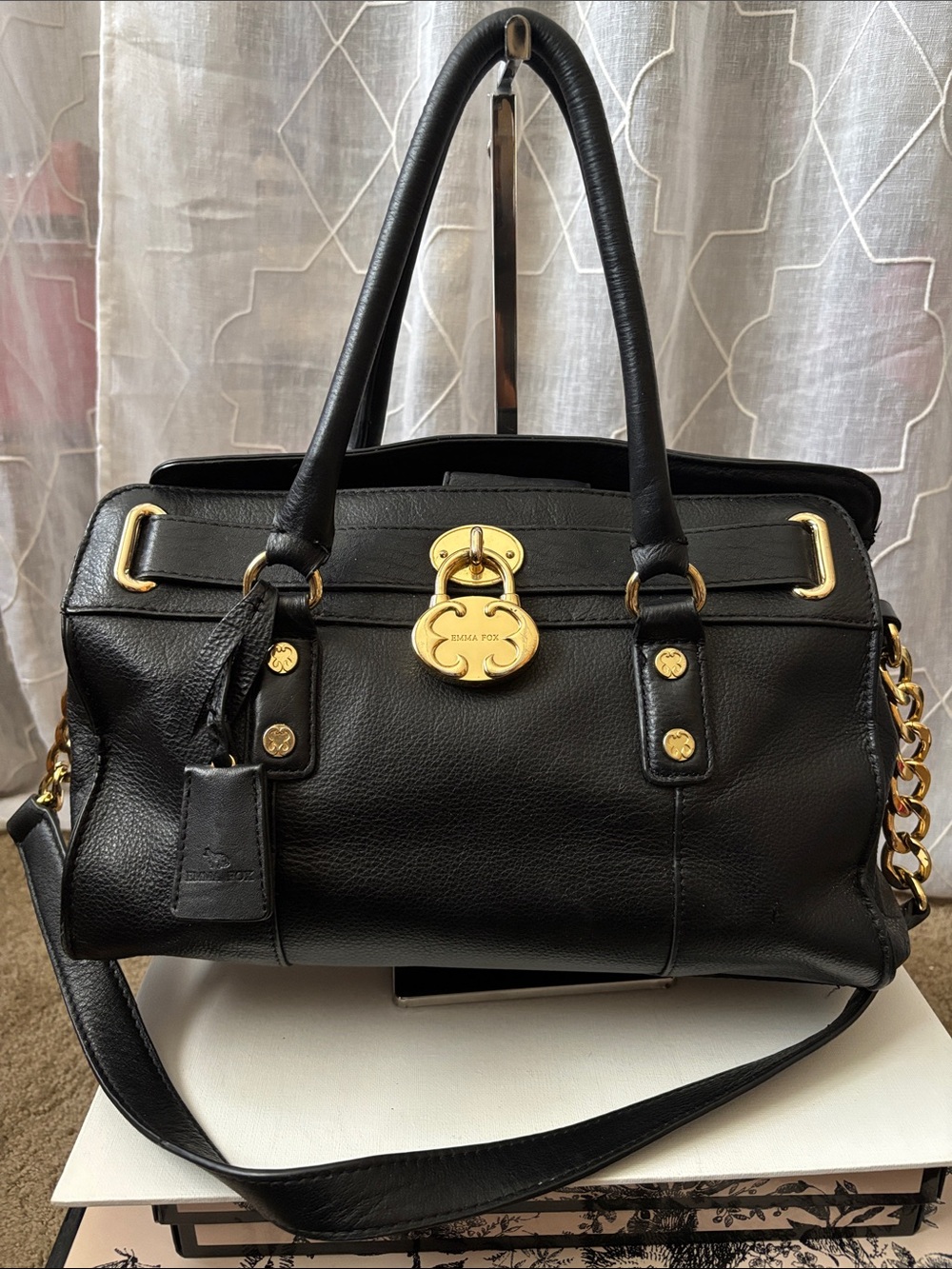 ⭐️Final Markdown⭐️Emma Fox Black Leather Shoulder Bag with Gold Hardware - Picture 3 of 12
